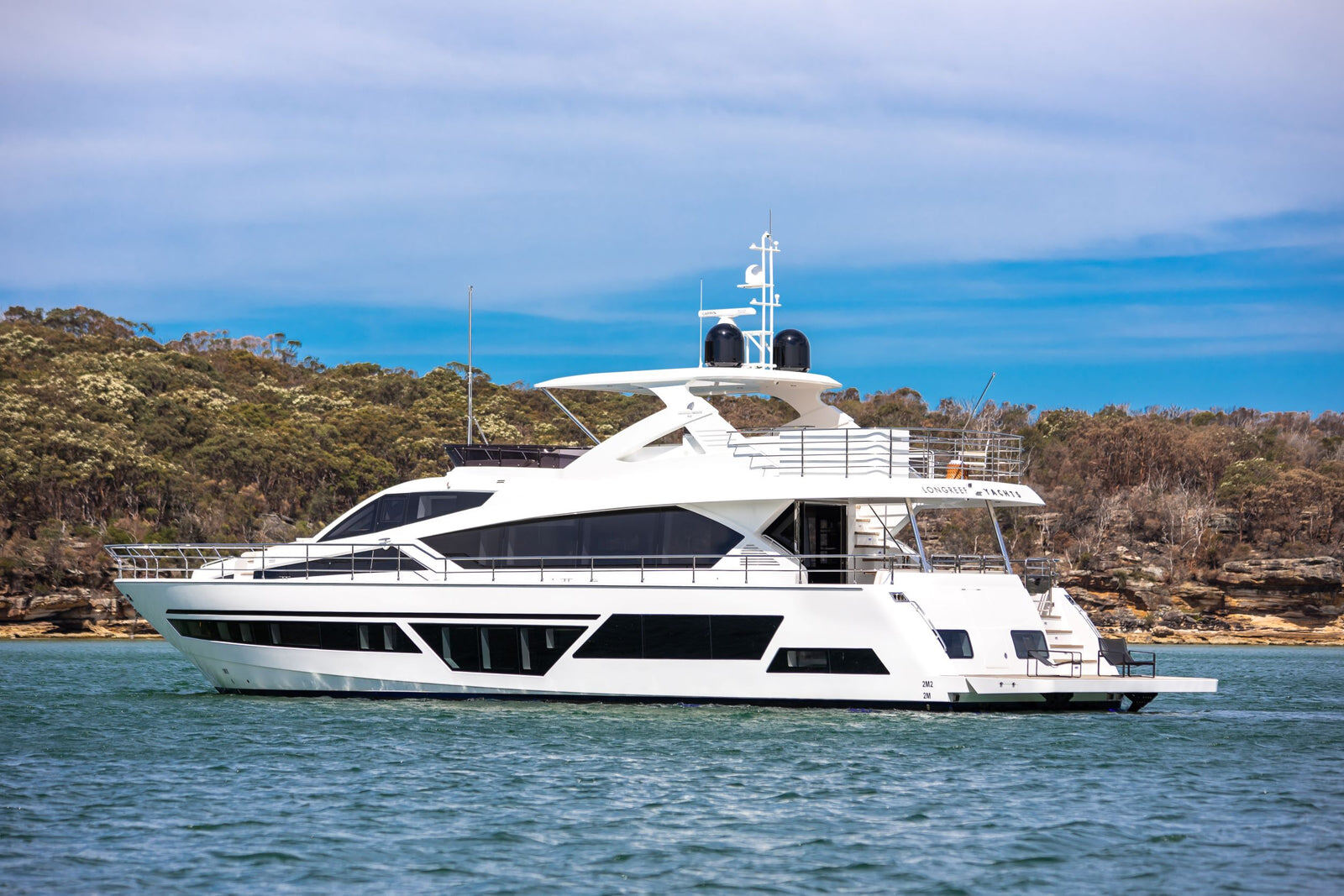 Longreef 90SX at anchor on Sydney Harbour