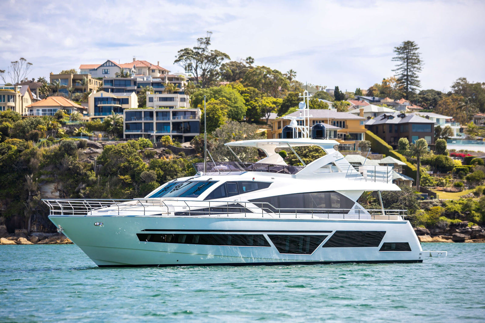 Longreef 90SX in front of the headland