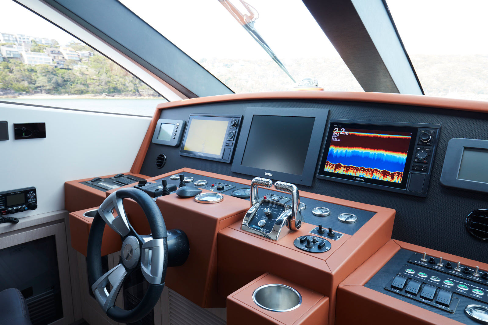 Helm station